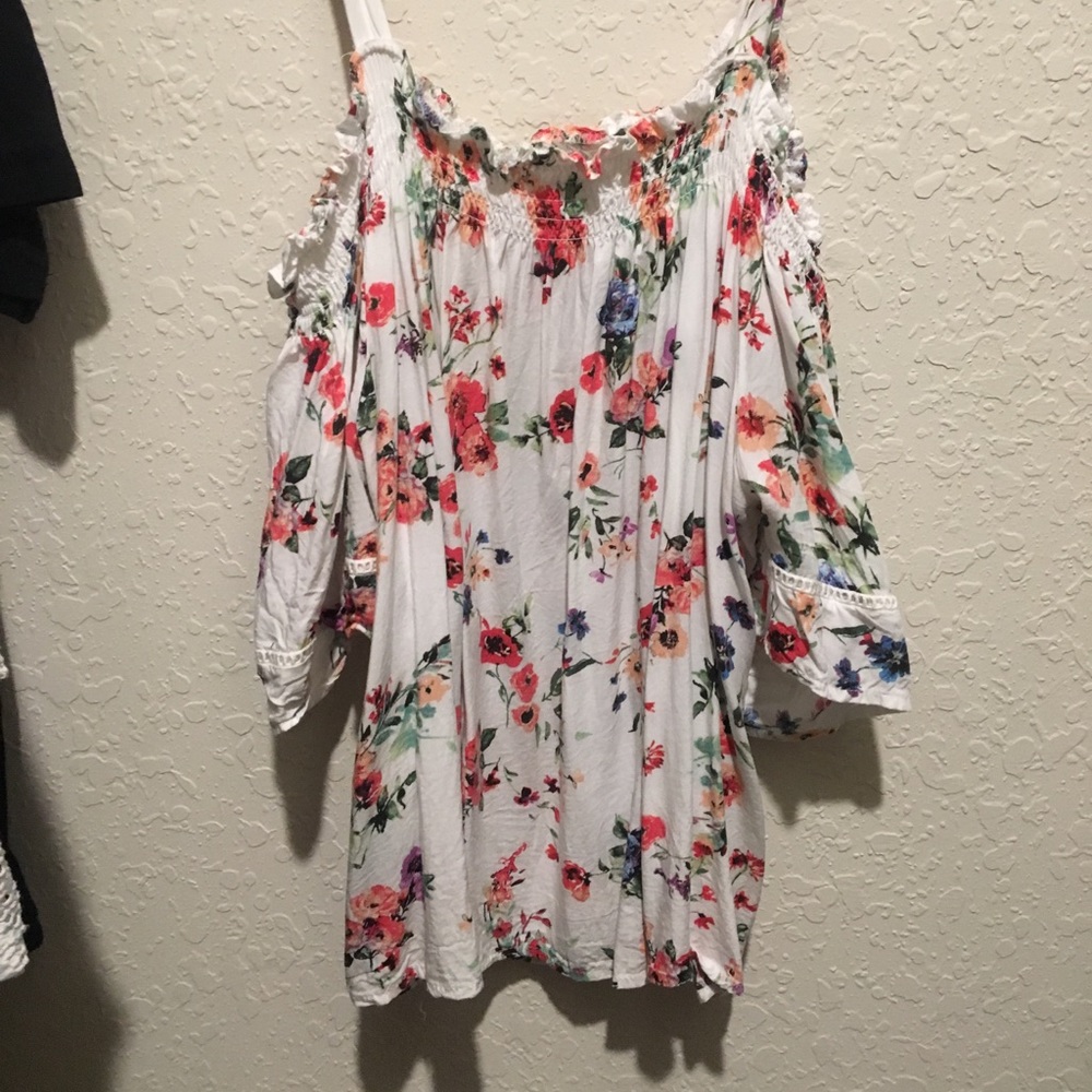floral off the shoulder shirt